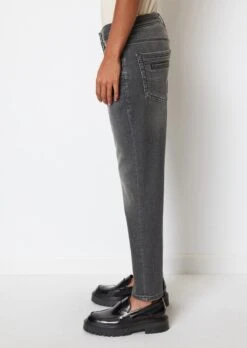Marc O'Polo THEDA Cropped Boyfriend Trousers Made Of A Stretchy Blend Of Organic Cotton And Lyocell -Marc O'Polo Verkäufe 03891aca47f8ba59add28febf1635188