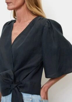 Marc O'Polo Linen Wrap Blouse In A Mix Of Materials -Marc O'Polo Verkäufe 1e836dfdaf75a0fc740a7523bbf35f03