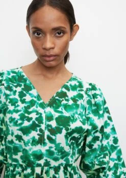 Marc O'Polo Short V-neck Dress With Voluminous Sleeves Made Of An Organic Cotton/lyocell Blend -Marc O'Polo Verkäufe 22a3abff9e66da96885650a1d5465ab4