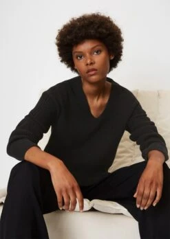 Marc O'Polo V-neck Knitted Jumper From Heavy Weight Cotton