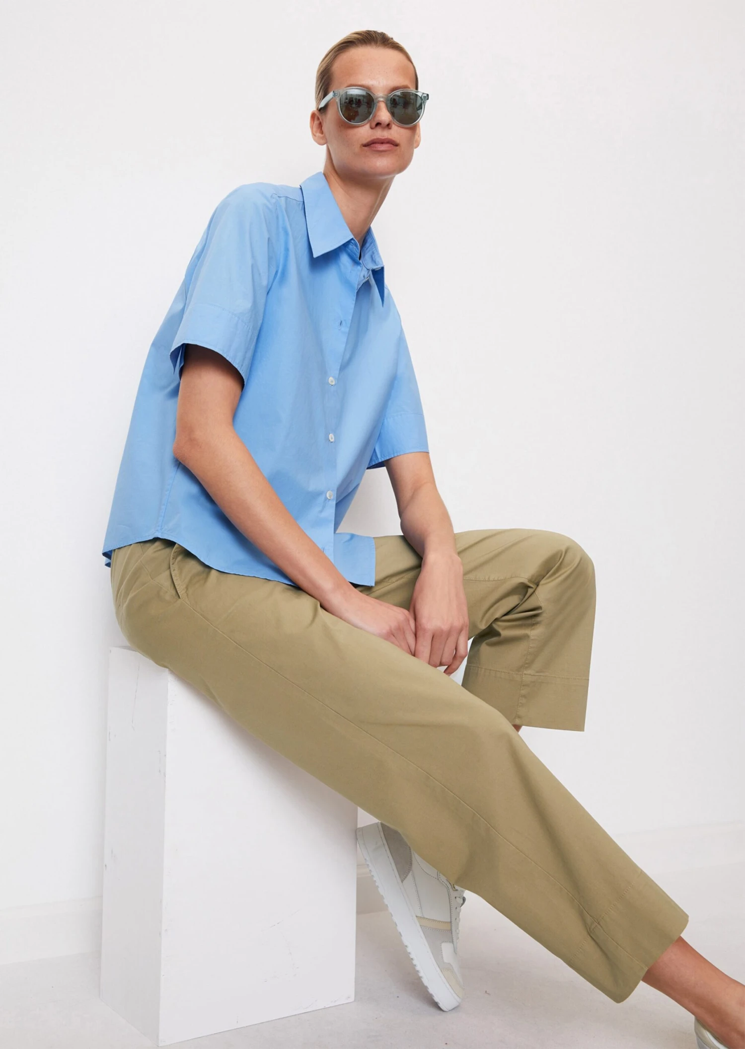 Marc O'Polo Short-sleeved Poplin Blouse In A Regular Fit Made Of Organic Cotton 3 Marc O'Polo Short-sleeved Poplin Blouse In A Regular Fit Made Of Organic Cotton