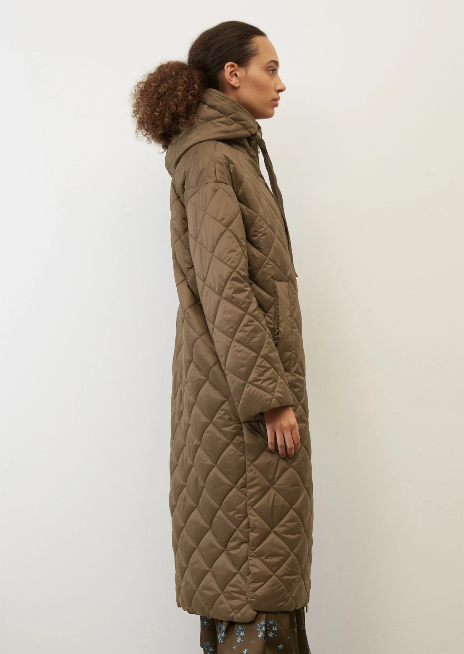 Marc O'Polo Loose Hooded Quilted Coat Made Of Recycled Materials 8 Marc O'Polo Loose Hooded Quilted Coat Made Of Recycled Materials – Bild 6