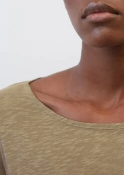 Marc O'Polo Long Sleeve Top With A Bateau Neckline, Regular Fit In Organic Cotton Slub Jersey 15 Marc O'Polo Long Sleeve Top With A Bateau Neckline, Regular Fit In Organic Cotton Slub Jersey -Marc O'Polo Verkäufe 6dae1a39703a15e7801c90567317fff7