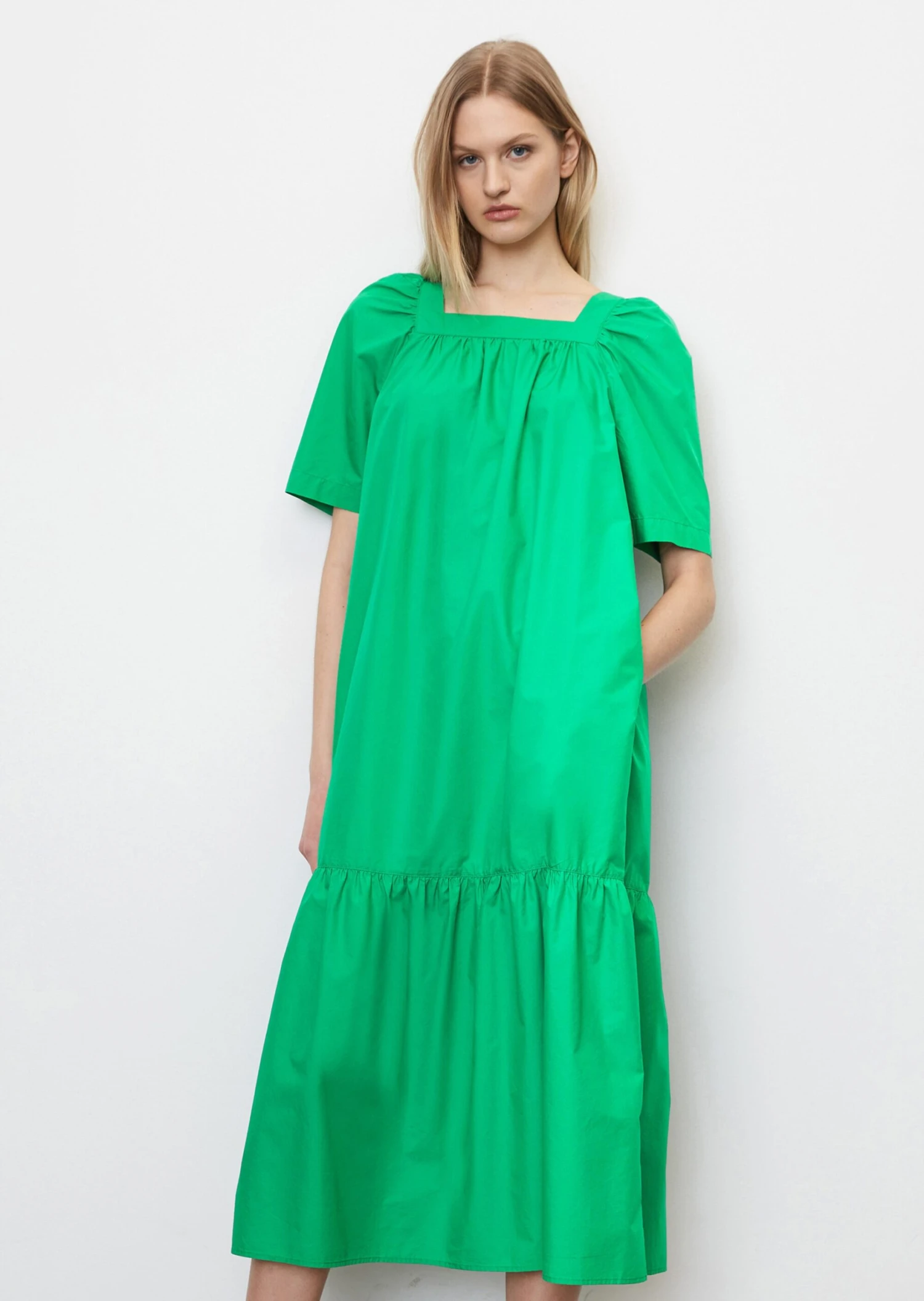 Marc O'Polo Bohemian Maxi Dress With A Square Neckline In An Organic Cotton And TENCEL™ Lyocell Blend 6 Marc O'Polo Bohemian Maxi Dress With A Square Neckline In An Organic Cotton And TENCEL™ Lyocell Blend – Bild 4