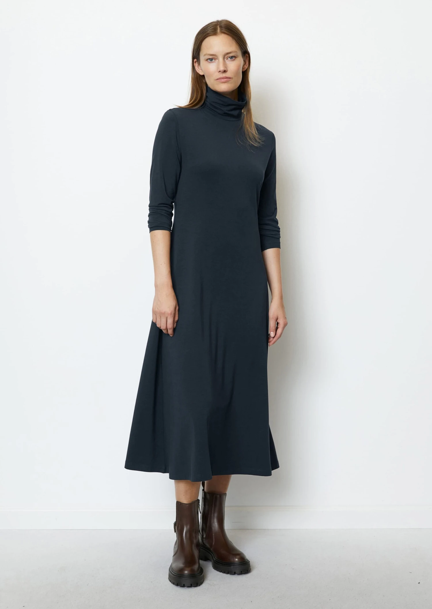 Marc O'Polo Jersey Turtleneck Dress Fitted With TENCEL™ Modal 4 Marc O'Polo Jersey Turtleneck Dress Fitted With TENCEL™ Modal – Bild 2