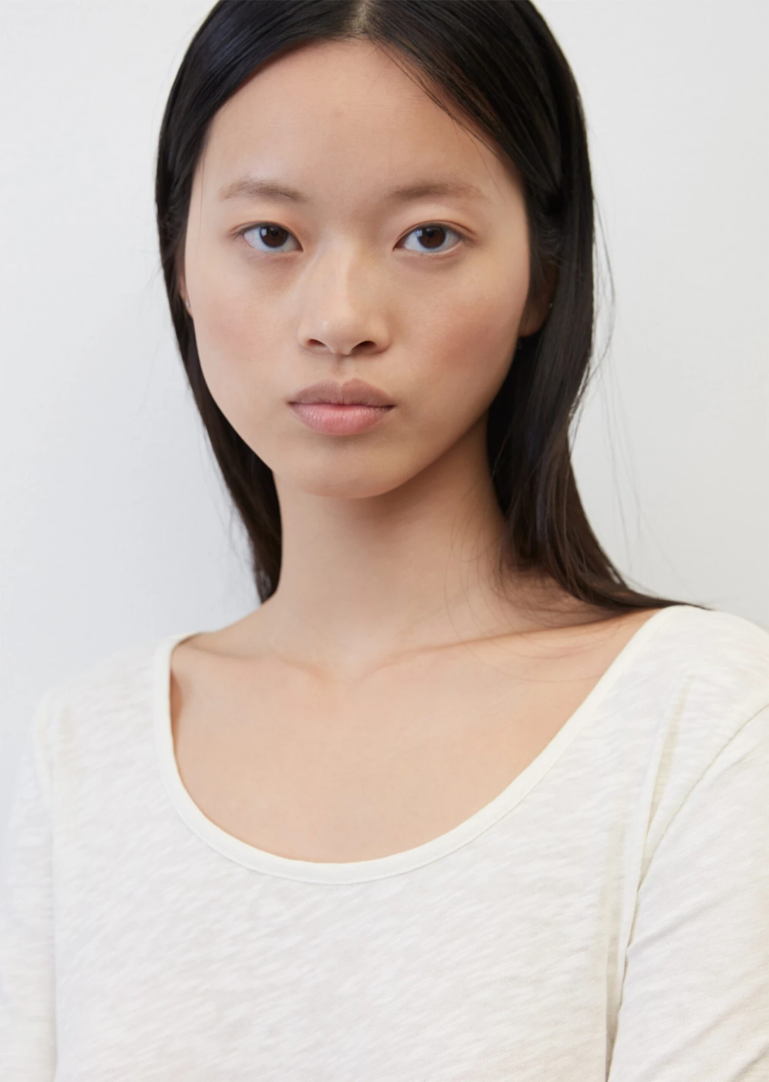 Marc O'Polo Long-sleeved Top With Round Neckline In Organic Cotton Slub Jersey 7 Marc O'Polo Long-sleeved Top With Round Neckline In Organic Cotton Slub Jersey – Bild 5