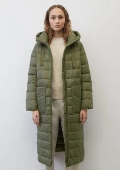 Marc O'Polo Lightweight Quilted Coat With A Detachable Hood, Regular Fit With Recycled Materials 14 Marc O'Polo Lightweight Quilted Coat With A Detachable Hood, Regular Fit With Recycled Materials -Marc O'Polo Verkäufe 9ab259a28bd79486bc5e803976d2d4a4