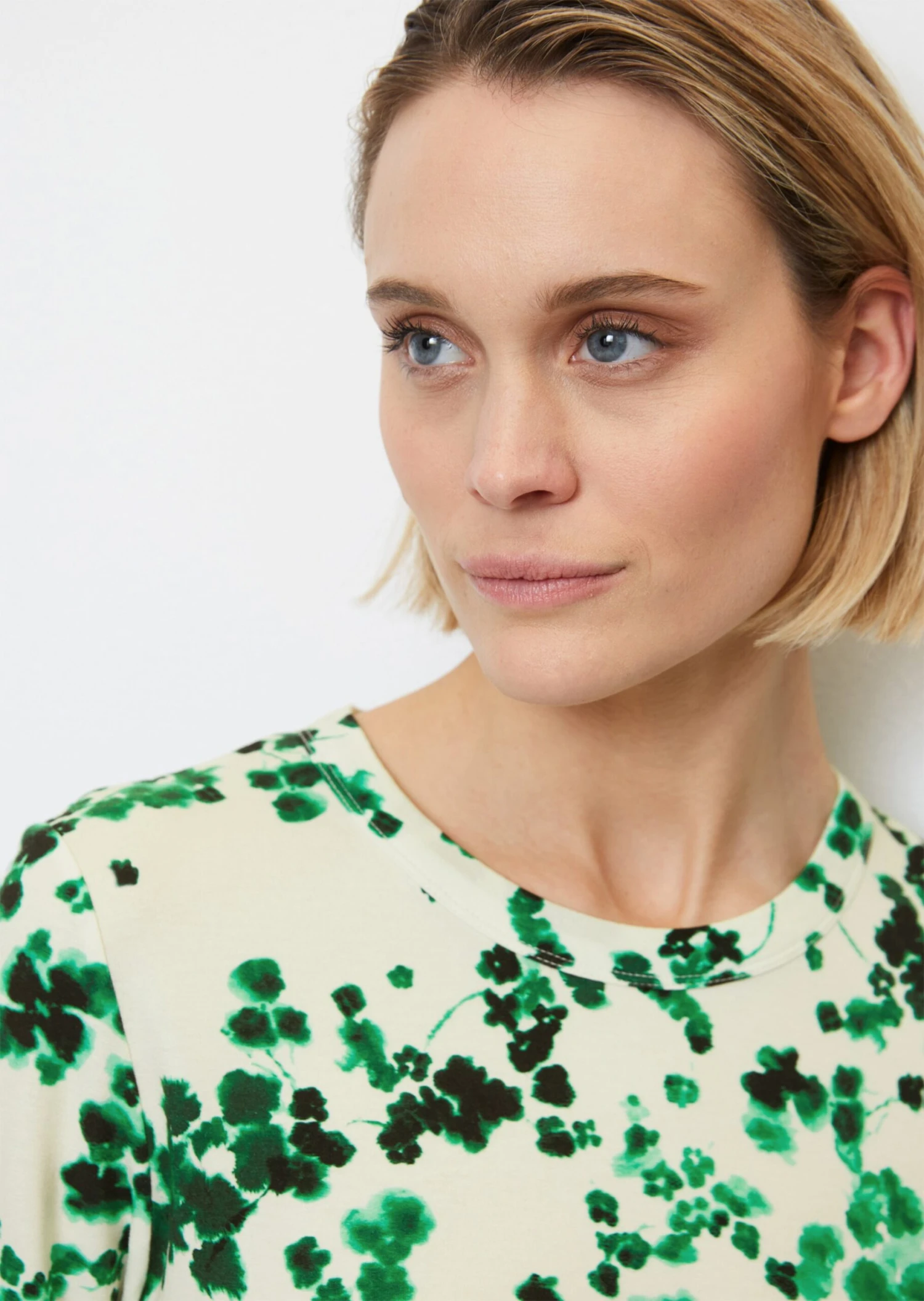 Marc O'Polo Long Sleeve Top With An All-over Print, Regular Fit From LENZING™ ECOVERO™ 7 Marc O'Polo Long Sleeve Top With An All-over Print, Regular Fit From LENZING™ ECOVERO™ – Bild 5