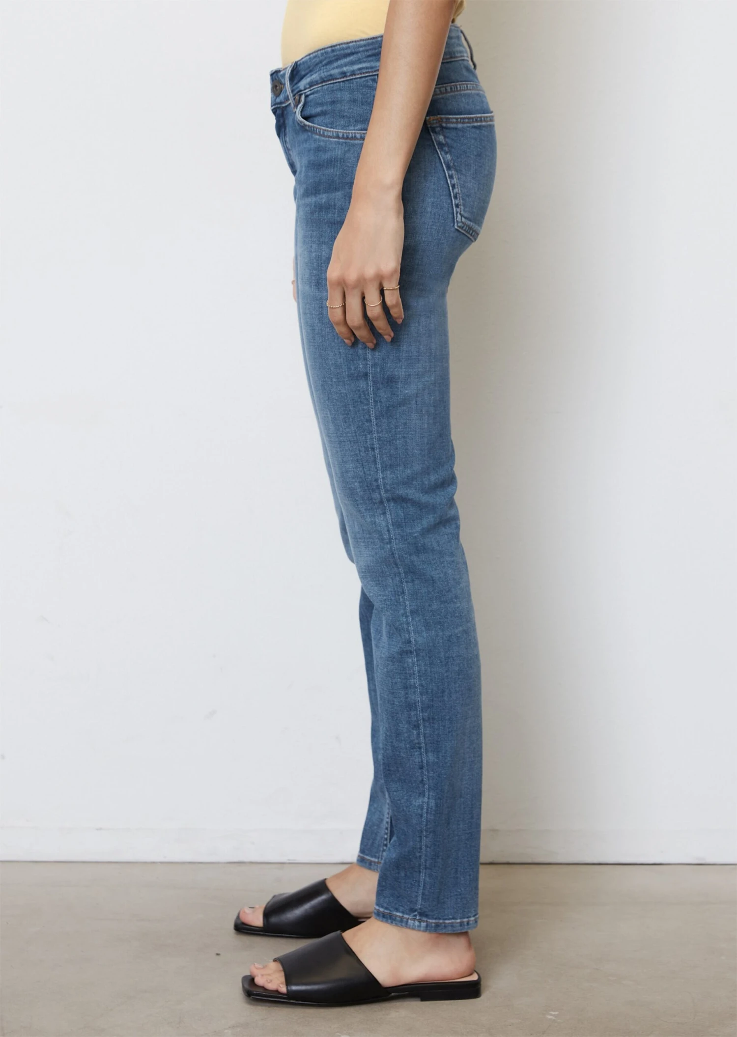 Marc O'Polo ALBY Slim Fit Jeans Made Of Stretchy Denim With A Cashmere Texture 8 Marc O'Polo ALBY Slim Fit Jeans Made Of Stretchy Denim With A Cashmere Texture – Bild 6