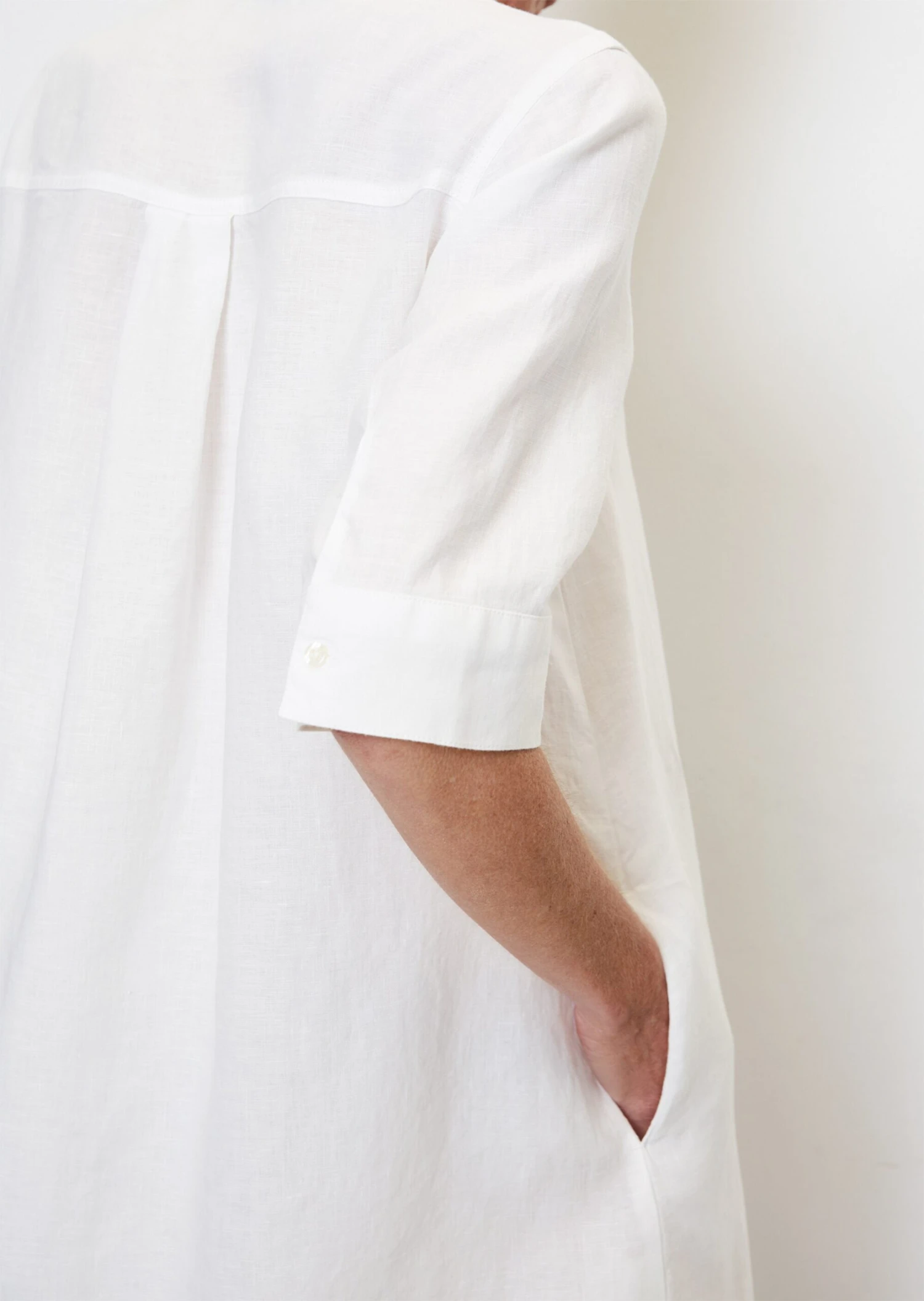 Marc O'Polo Short Linen Shirt Dress With High Slits At The Hem 7 Marc O'Polo Short Linen Shirt Dress With High Slits At The Hem – Bild 5