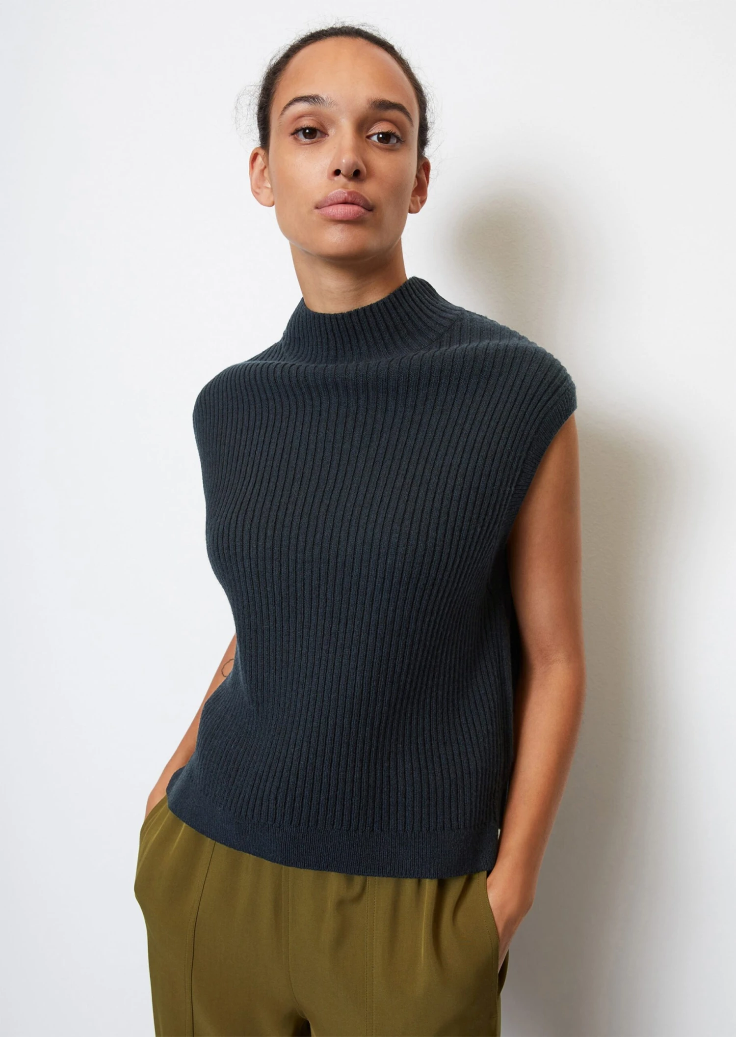 Marc O'Polo Slipover Loose Made From Soft Virgin Wool Mix 3 Marc O'Polo Slipover Loose Made From Soft Virgin Wool Mix – Bild 2